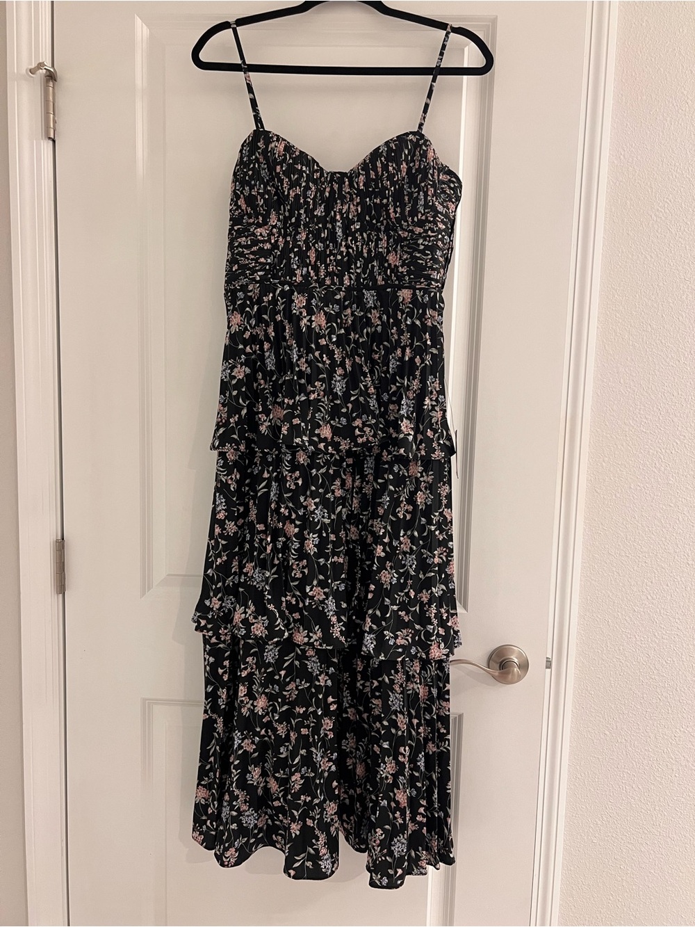 Lulus Black Floral Pleated Tiered Maxi Dress - Size Medium